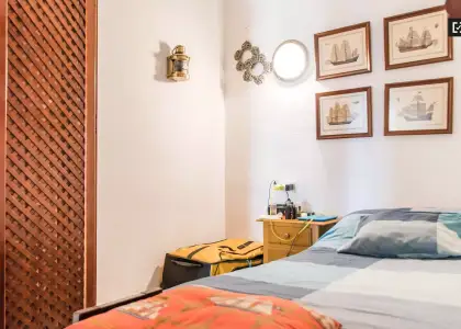 Habitación en piso compartido de 4 habitaciones en alquiler en La Creu del Grau, solo para profesionales y estudiantes en Valencia