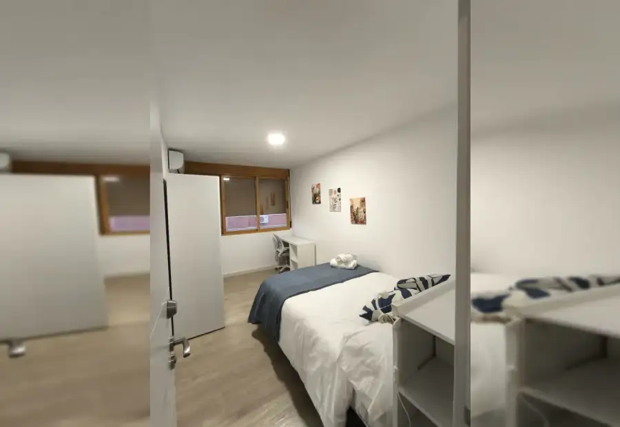 Habitación en piso compartido de 4 habitaciones en alquiler en San Rafael, Málaga. en Málaga