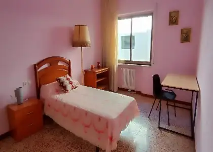 Habitación en piso compartido de 6 habitaciones en alquiler en Salamanca, solo estudiantes en Salamanca