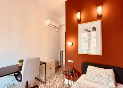 Habitación en piso compartido de 6 habitaciones en alquiler en San Matías-Realejo en Granada