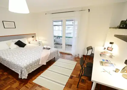 Se alquila habitación en piso de 4 dormitorios en Ametzola en Bilbao