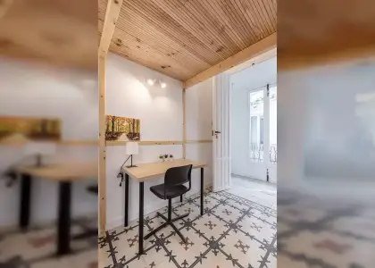Se alquila habitación en piso de 8 habitaciones en Granada en Granada