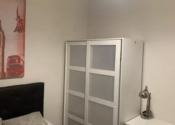 Se alquilan habitaciones en apartamento de 3 dormitorios en Bilbao